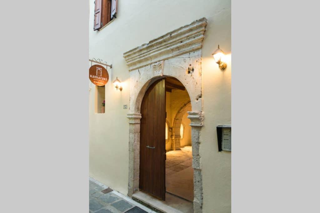 Kamaraki-apartments Daire *